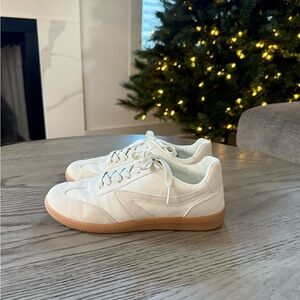 Dolce Vita Valentina sneakers